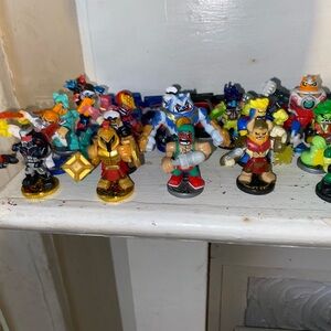 akedo warriors lot + Arenas toys action figures